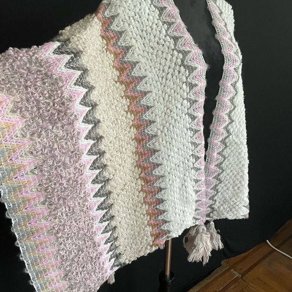tassel throw /shawl Dusty rose - Picture 3 of 4